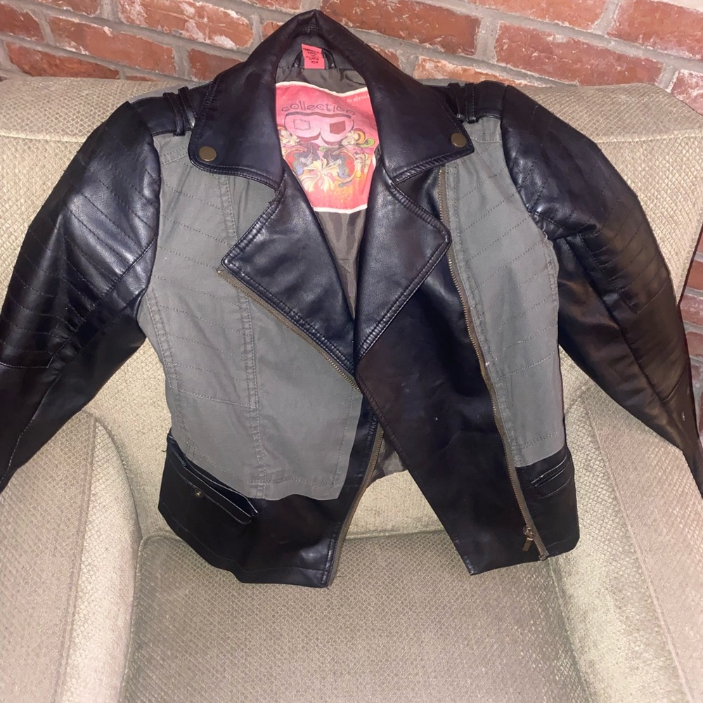 Leather jacket - Picture 15 of 15